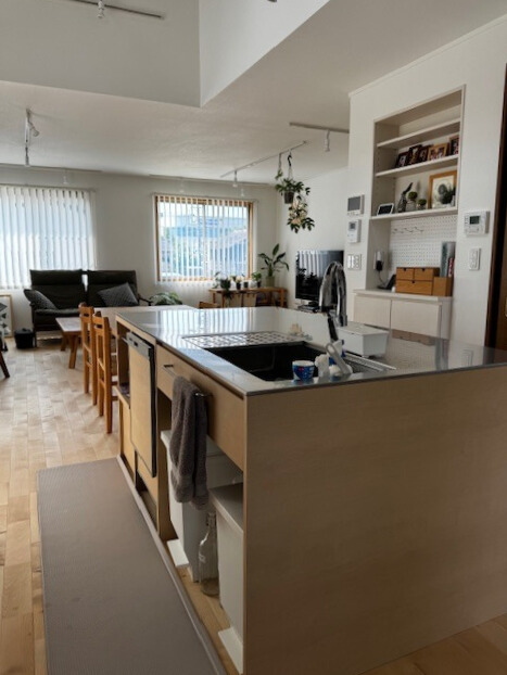 リノベーション後のキッチン全景