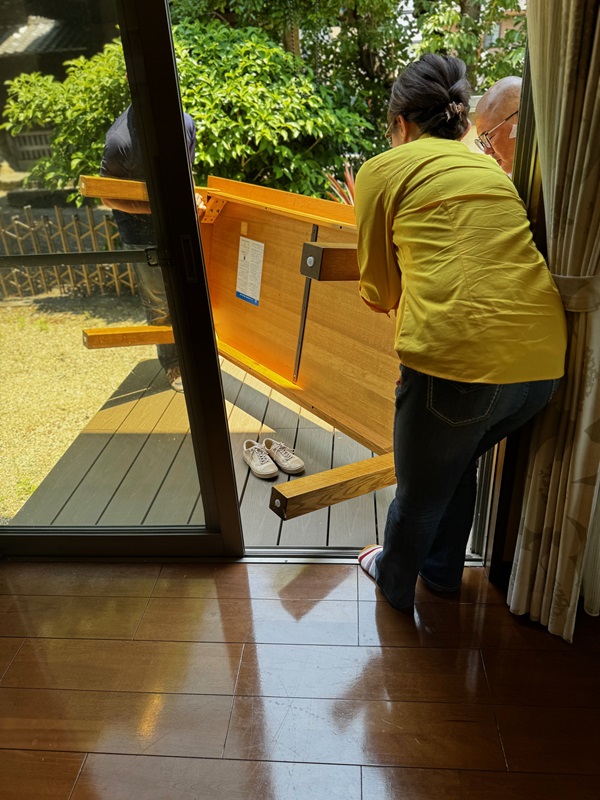 リメイク前のナラ無垢材ダイニングテーブル